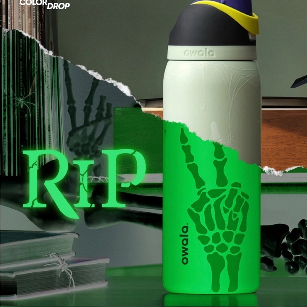 Owala RIP Glow-in-the-Dark Color Drop 32 oz Freesip Bottle
